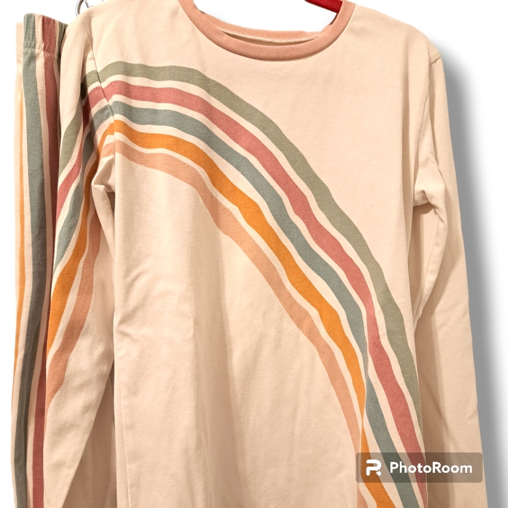 Kids white w/rainbow design pajamas